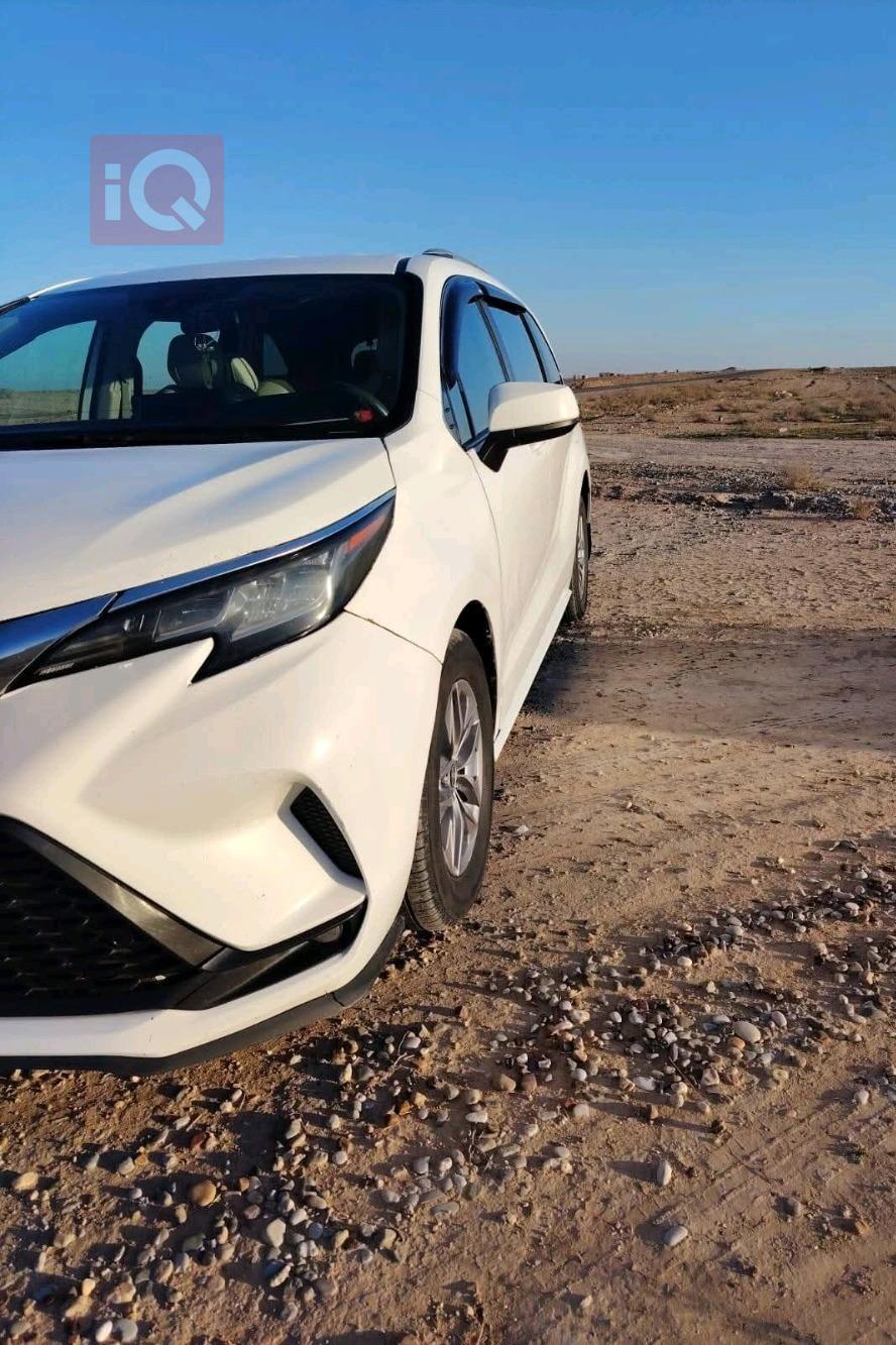 تويوتا سيينا